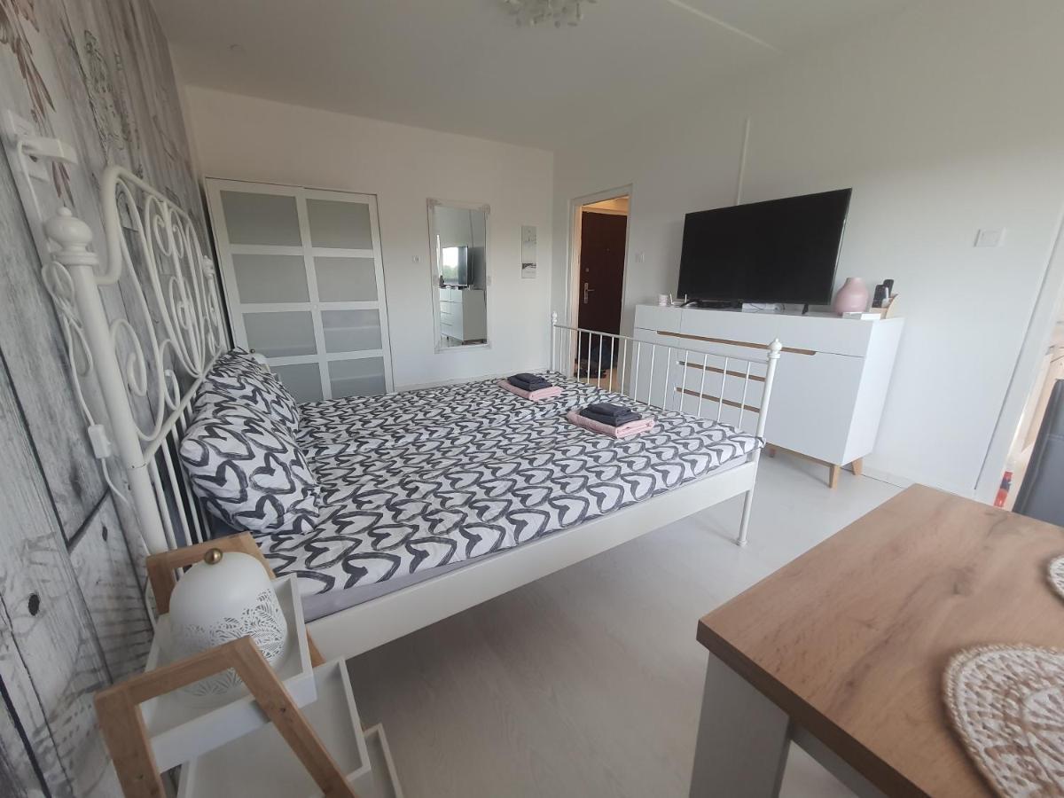 Hegyalja Apartman Miskolc Exterior photo